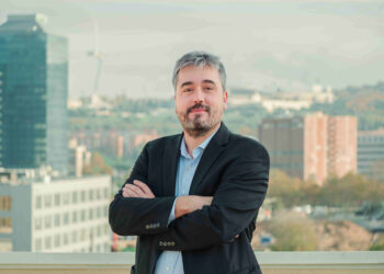 asus - - Newsbook - Tai Editorial - España