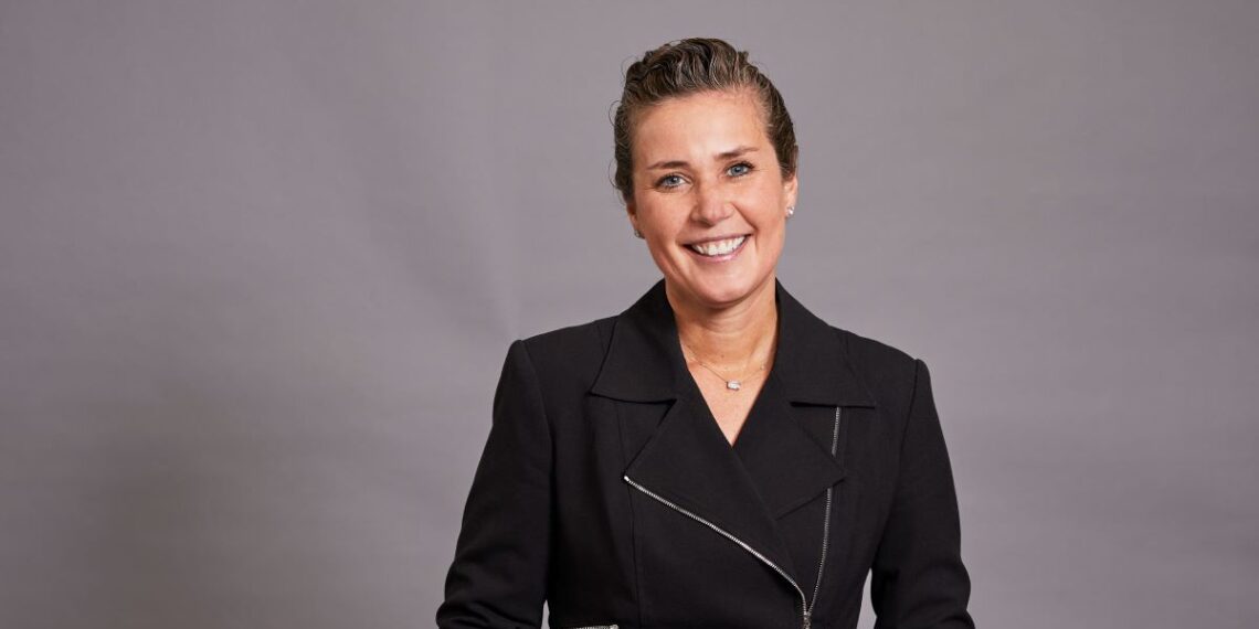 Red hat - Newsbook - programa de canal - Tai Editorial España