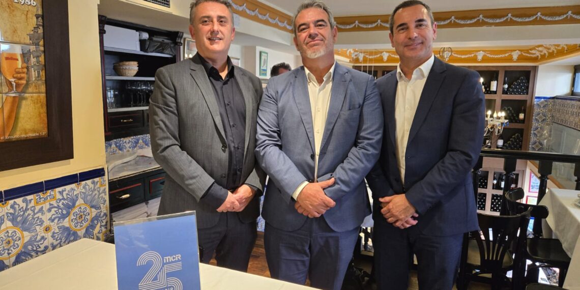 MCR 25 años - Newsbook - Tai Editorial - España