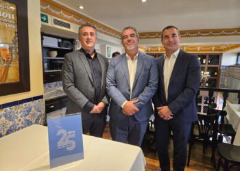 MCR 25 años - Newsbook - Tai Editorial - España
