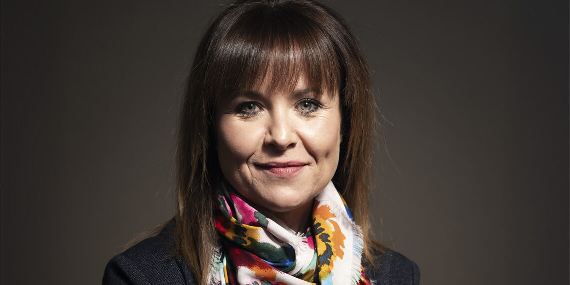 día de la mujer - Newsbook - Tai Editorial - España