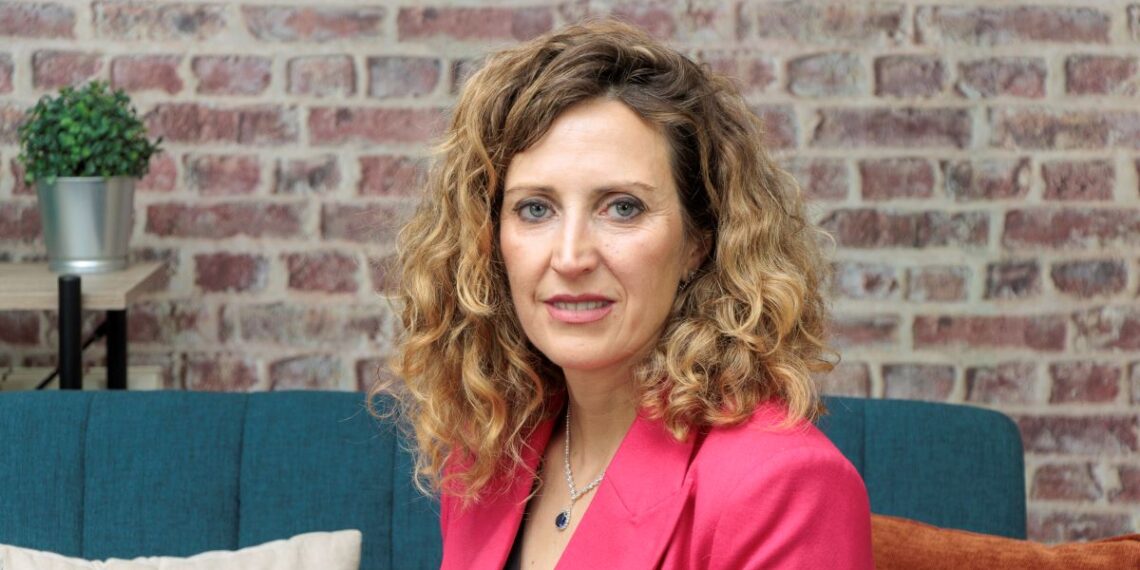 Samsung - Newsbook - Tecnología y Mujer 2025- Tai Editorial España - Anna Coll -Tai Editorial España