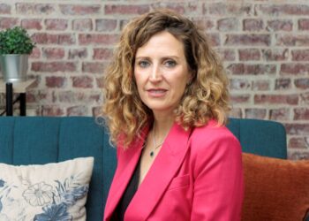 Samsung - Newsbook - Tecnología y Mujer 2025- Tai Editorial España - Anna Coll -Tai Editorial España