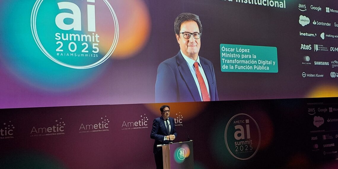 Óscar López apuesta por la IA como eje del futuro económico en el AIAM Summit 2025