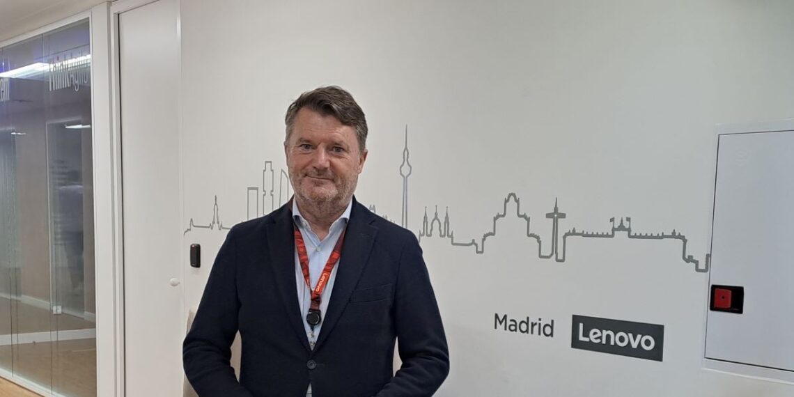 Lenovo- Newsbook - resultados 2024-2025 - Tai Editorial España