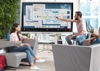 Maverick - Newsbook - Smart Technologies - Tai Editorial España