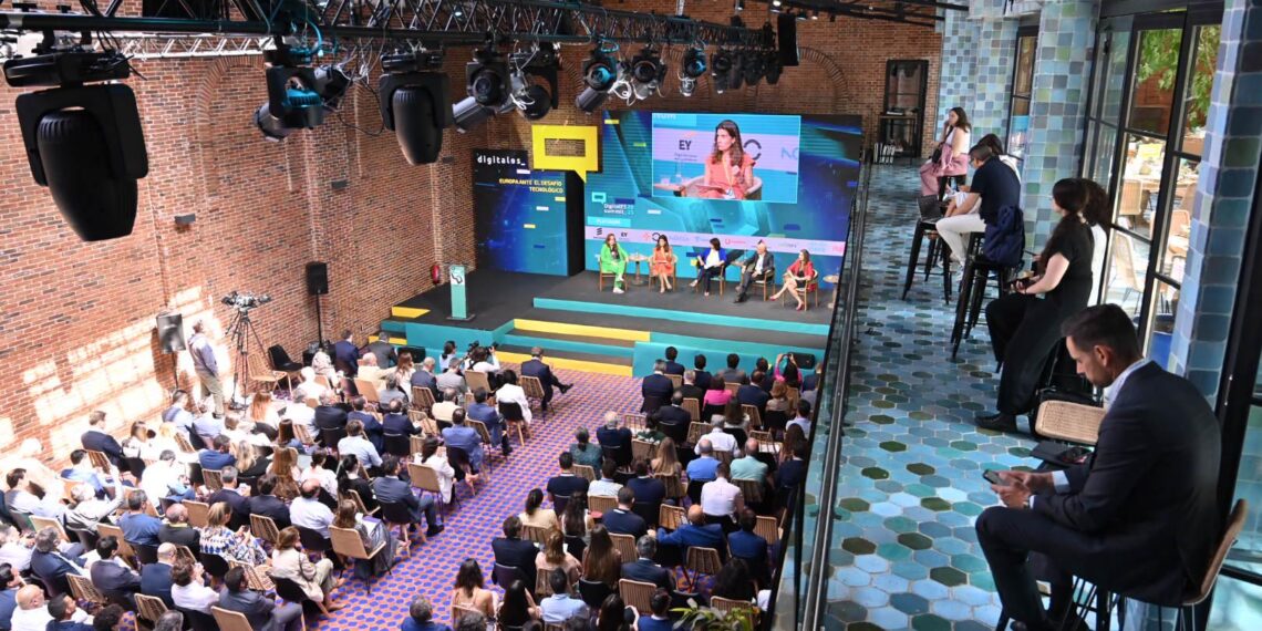 DigitalES Summit 2025-Newsbook