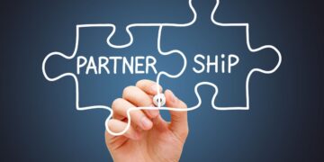 Snowflake- Newsbook - Programa Partners - Tai Editorial España