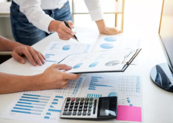 Asesores - Newsbook - Accountant -Wolters Kluwer - Tai Editorial España