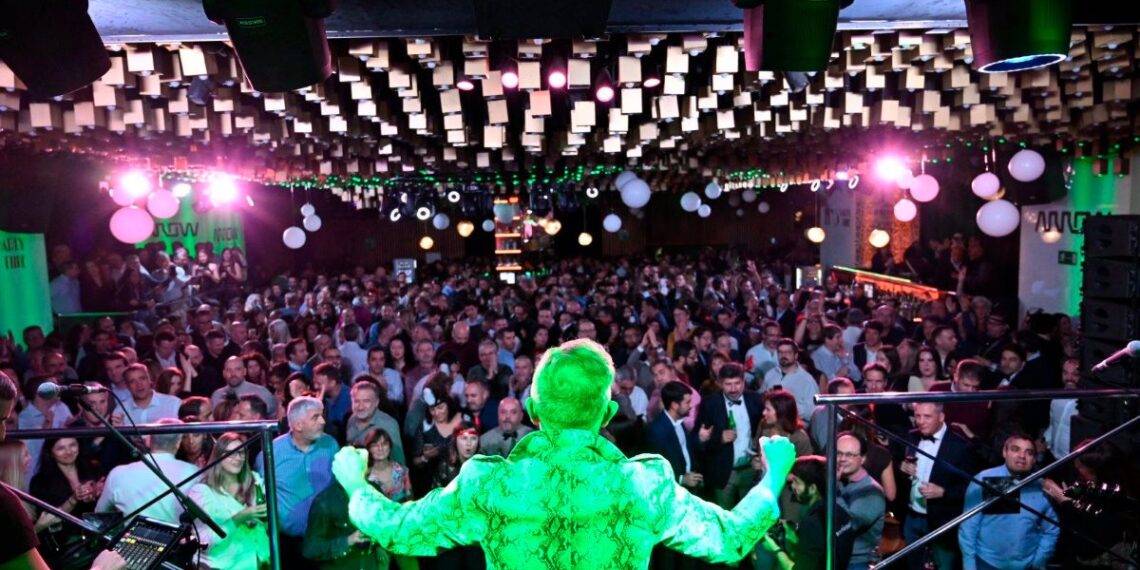 Arrow -Newsbook -fiesta anual 2025- Tai Editorial España