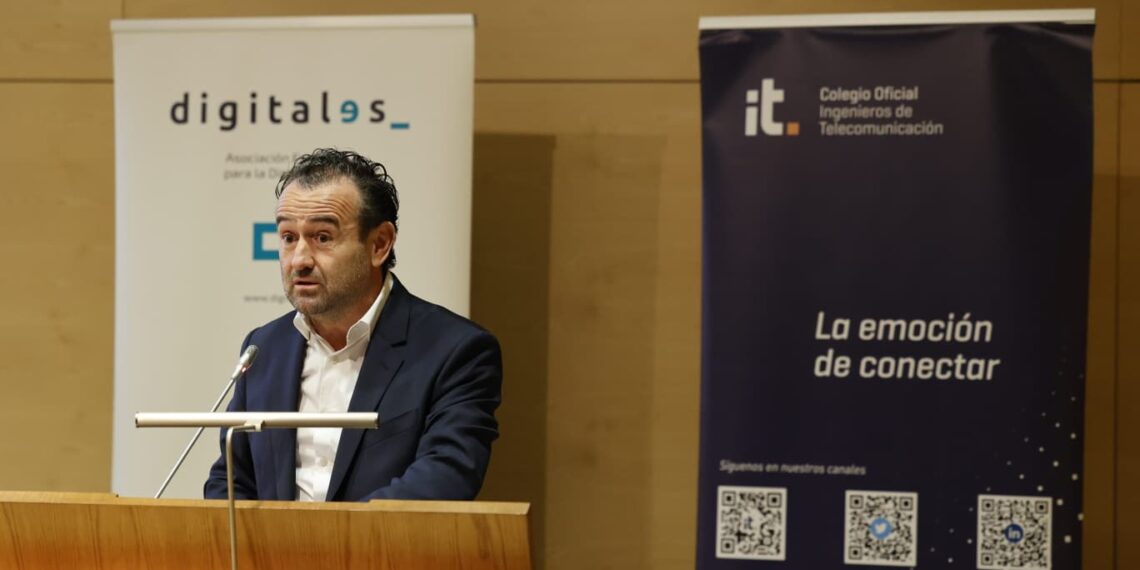 Densificación de las redes - Newsbook - DigitalES -jornada futuro -redes -Tai Editorial España