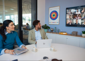 HP - Tecnología -Satisfacción laboral-Newsbook- Índice Relación Trabaja 2025- Tai Editorial - España