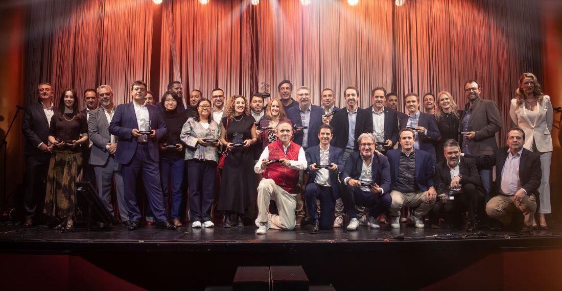 MCR Premios -Newsbook -Gala 25 aniversario - Tai Editorial España