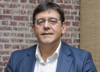 HP - Newsbook - Tai Editorial - España