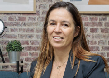 Salesforce - Newsbook- Tribuna - Especial fin de año - Tai Editorial España