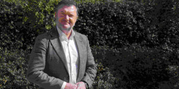 Lenovo - Newsbook - Tai Editorial - España