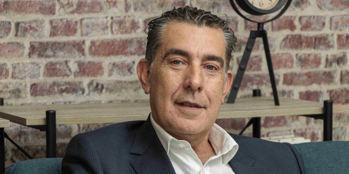 V-Valley - Newsbook- estructura comercial- Hugo Fernandez - Tai Editorial España