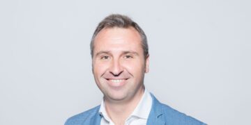 Zoom -Newsbook - estrategia - Jorge Hurtado - Tai Editorial España