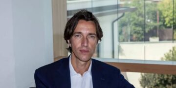 ReeVo - Newsbook - Compra - Antonio Giannetto- Security Lab- Tai Editorial España