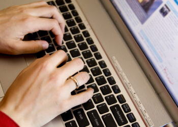 Virtual Cable - Newsbook - UDS - Monitor - Tai Editorial España