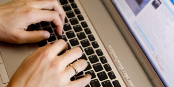 Virtual Cable - Newsbook - UDS - Monitor - Tai Editorial España