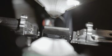 Cisco - Universal Quantum Switch - Newsbook- Redes Cuánticas- Tai Editorial España