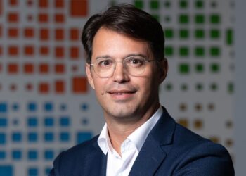 Microsoft - ENS - Newsbook- Alberto Pinedo - Tai Editorial España