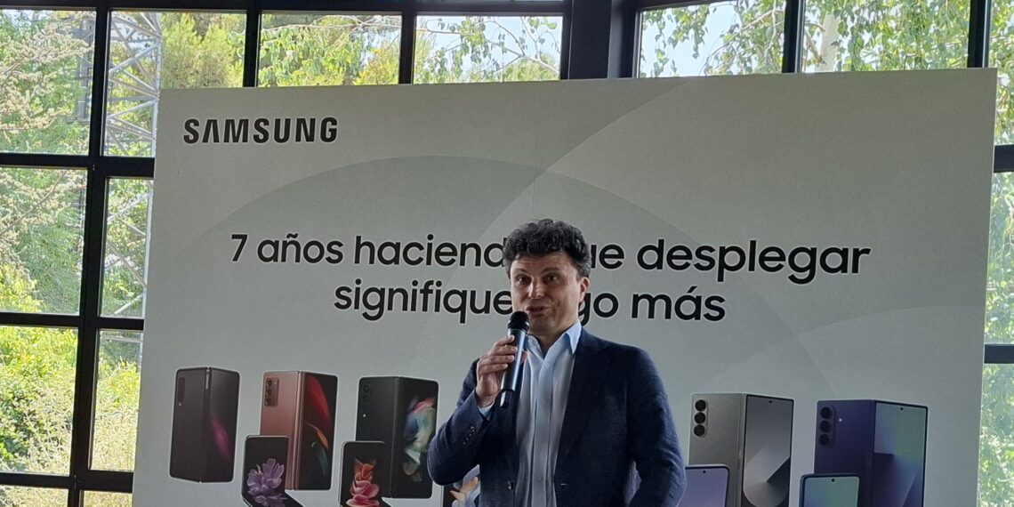 David Alonso - Newsbook- Galaxy Fold - Smartphones plegables - Tai Editorial España